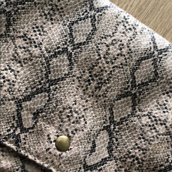 Snake print fold over clutch - Picture 2 of 6